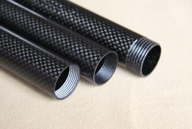 Tubo interno/externo de la fibra de carbono del CNC 3k de la rosca de tornillo con el accesorio de la fábrica de China